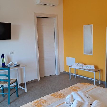 B&B La Chintina サンタントーニオ・ディ・ガッルーラ エクステリア 写真